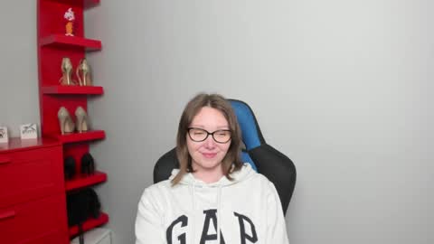 Zoe online show from April 29, 6:16 am
