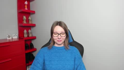 Zoe online show from February 16, 7:30 am