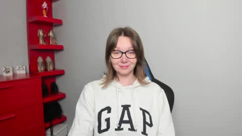 Zoe online show from May 13, 5:57 am
