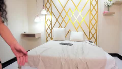 Becca online show from May 22, 7:45 pm