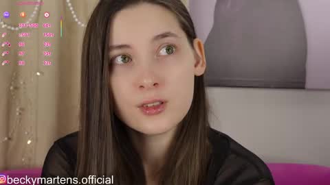 BeckyMartens come join me on    while im offline here  online show from May 8, 3:43 am