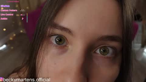BeckyMartens come join me on    while im offline here  online show from May 3, 4:16 am