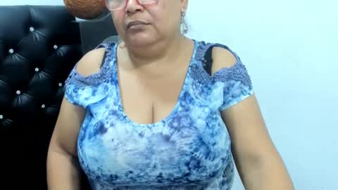 beckyummys online show from September 19, 12:26 pm