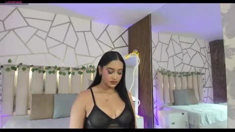 BELLA online show from May 23, 7:23 pm