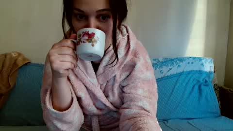 Snapshot of behappy4self chatting on February 13, 6:52 am fuckharddadyback online show from February 13, 6:52 am
