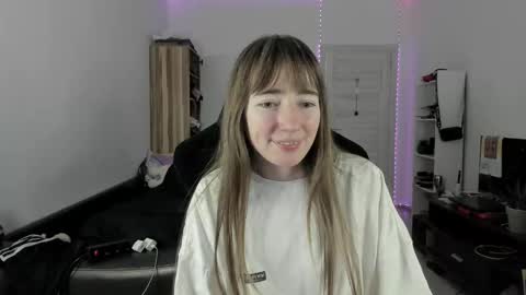 Snapshot of bekkawell chatting on September 28, 3:50 pm Lisa online show from September 28, 3:50 pm