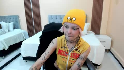 Bela online show from May 18, 12:33 pm