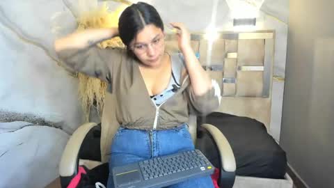 Belen online show from May 11, 4:04 pm