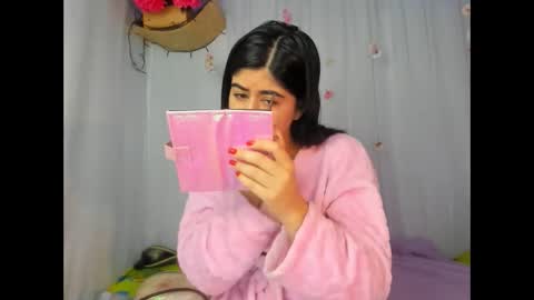 modelo independiente online show from May 11, 7:11 pm