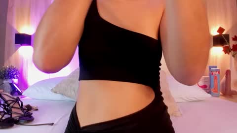 Bella cam online show from January 6, 7:17 pm