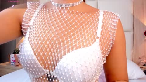 Bella cam online show from December 28, 7:11 pm