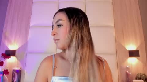 Bella cam online show from May 11, 6:16 pm
