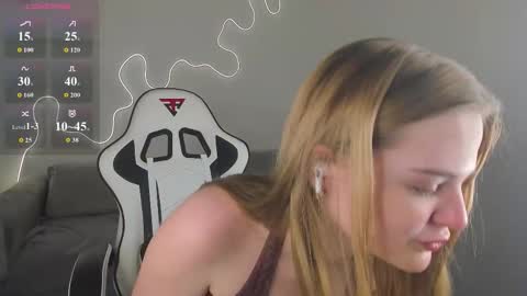 bella__sss online show from March 19, 3:00 am