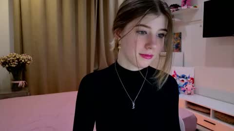 Bella online show from March 9, 9:18 pm