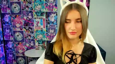 Bella online show from October 2, 11:37 am