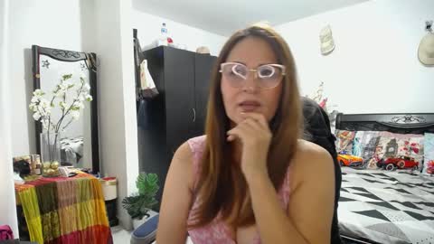 Bella online show from February 4, 7:11 pm