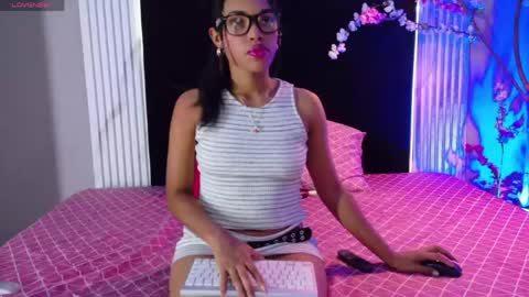 BELLA online show from April 30, 3:45 am