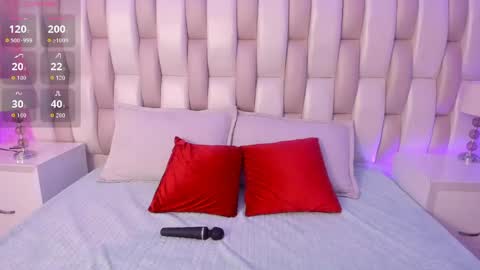 bella_peach_ online show from May 9, 5:42 am