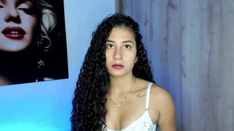 Snapshot of bella_ponce1 chatting on October 8, 2:54 pm Bella Ponce online show from October 8, 2:54 pm