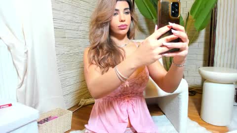 bella_posh online show from January 16, 7:15 am