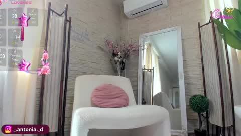 bella_posh online show from April 29, 7:11 am