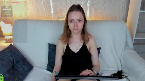 Linda Bella online show from May 18, 1:15 am
