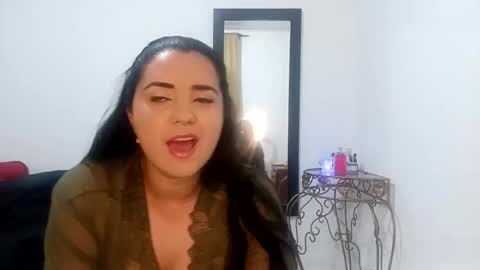 Sarah online show from November 10, 11:33 pm