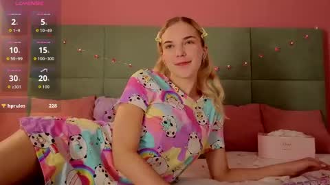 Bella NEW ROOM online show from June 22, 1:43 am