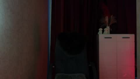 Bella online show from April 8, 4:20 pm