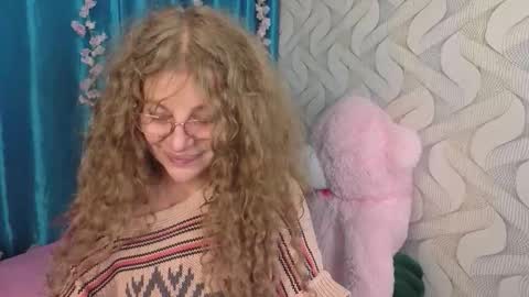 Bella online show from December 17, 2:21 pm