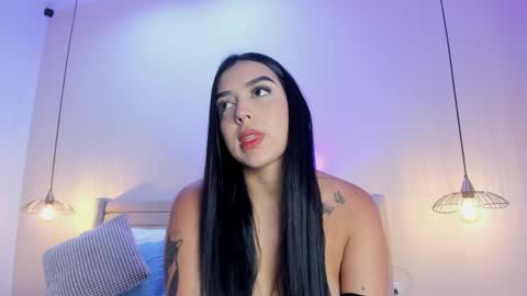  B E L L A   online show from April 5, 1:10 pm