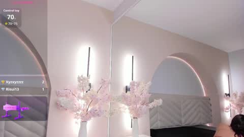 Bella online show from April 1, 1:52 pm