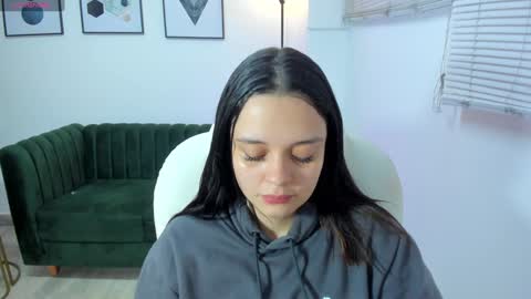  Bella Hadid  online show from December 28, 11:52 am