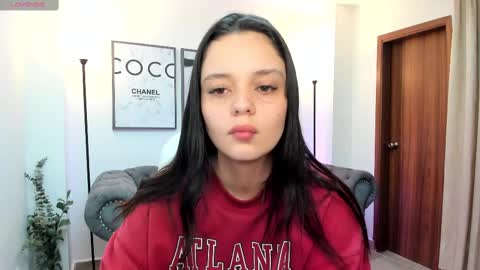  Bella Hadid  online show from March 5, 11:06 am