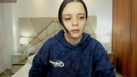  Bella Hadid  online show from December 13, 11:23 am