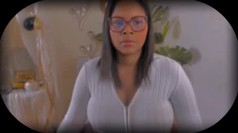 Bellah Blakes-Sarah Scrumptious Lee online show from March 10, 7:11 am