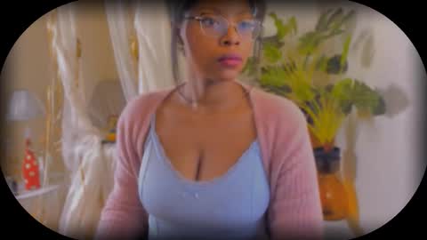 Bellah Blakes-Sarah Scrumptious Lee online show from November 15, 9:43 am