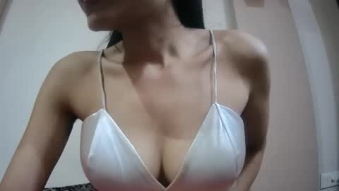 bellacrystall online show from January 26, 4:41 am