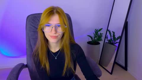 BellaFoxi online show from September 30, 11:38 am