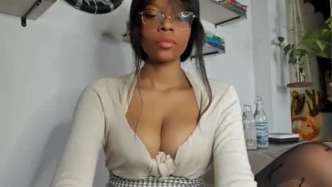 Bellah online show from May 17, 3:38 am