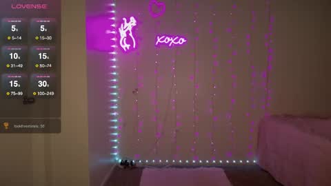 Bella Monroe online show from April 9, 4:59 am