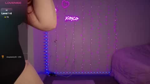 Bella Monroe online show from May 13, 5:13 am