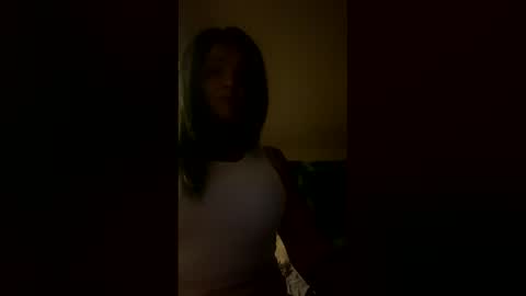Bella Moon  online show from May 7, 6:50 am