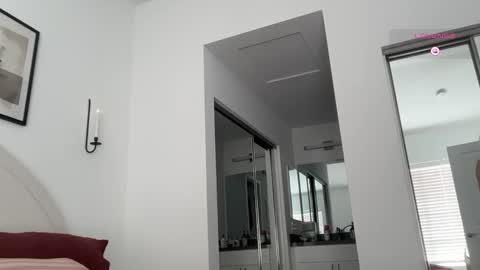 Isabella Ryder online show from February 22, 9:05 pm