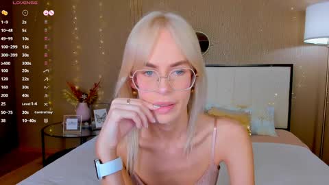 Bella online show from May 19, 1:56 am