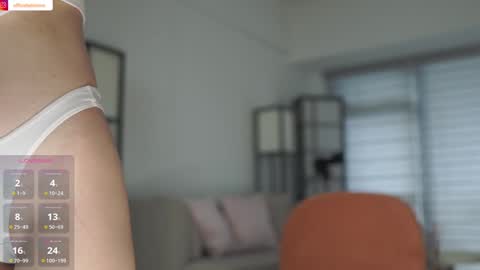 Belle Adrienne  IG  online show from November 19, 6:35 am