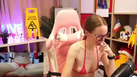 Alice online show from June 26, 5:52 am