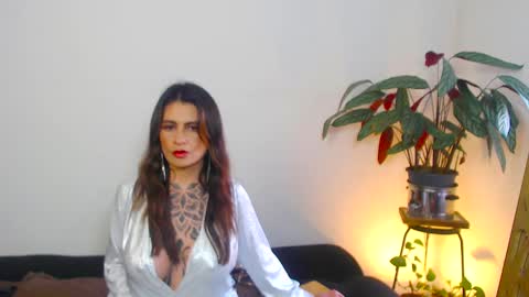 Loren Morrison online show from December 4, 6:39 pm
