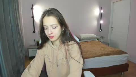 Belle online show from November 13, 1:15 am