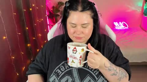 LinaBoo online show from October 31, 6:45 pm